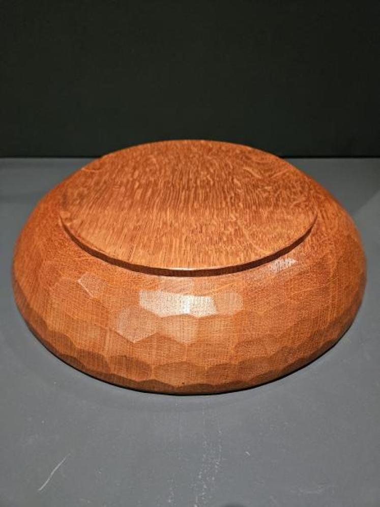 Large Thompsons of Kilburn Mouseman Adzed Oak Bowl - Image 5