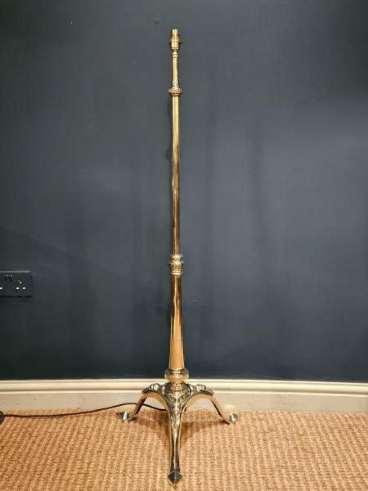  Quality Late Victorian Brass Standard Lamp - Image 1