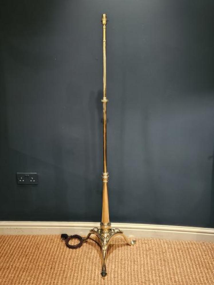  Quality Late Victorian Brass Standard Lamp - Image 2