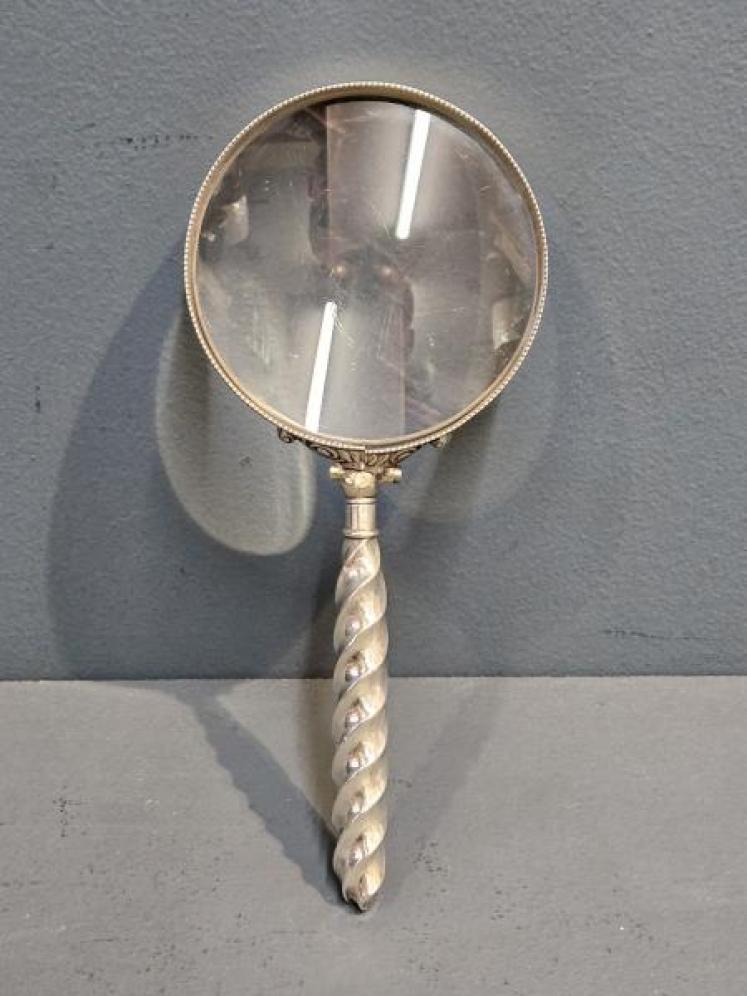 Victorian Silver Magnifying Glass  - Image 4