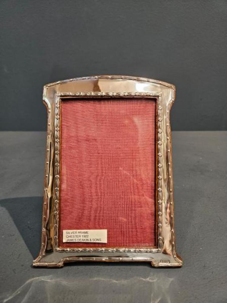 George V Silver Photo Frame  - Image 1