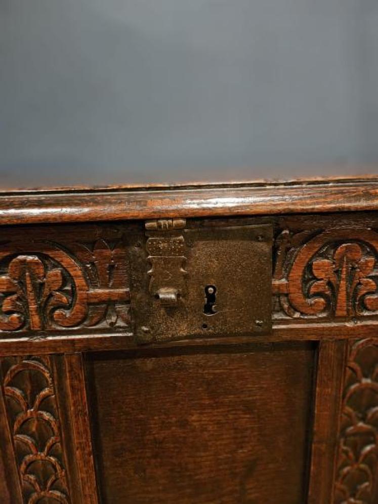 George I Oak Coffer - Image 3
