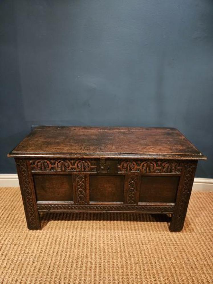 George I Oak Coffer - Image 4