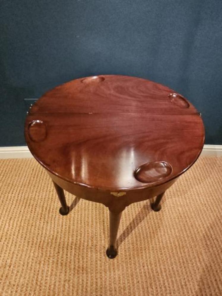 George II Red Walnut Demi Lune Gaming Table - Image 4