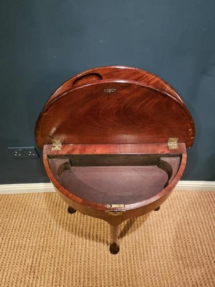 George II Red Walnut Demi Lune Gaming Table - Image 6