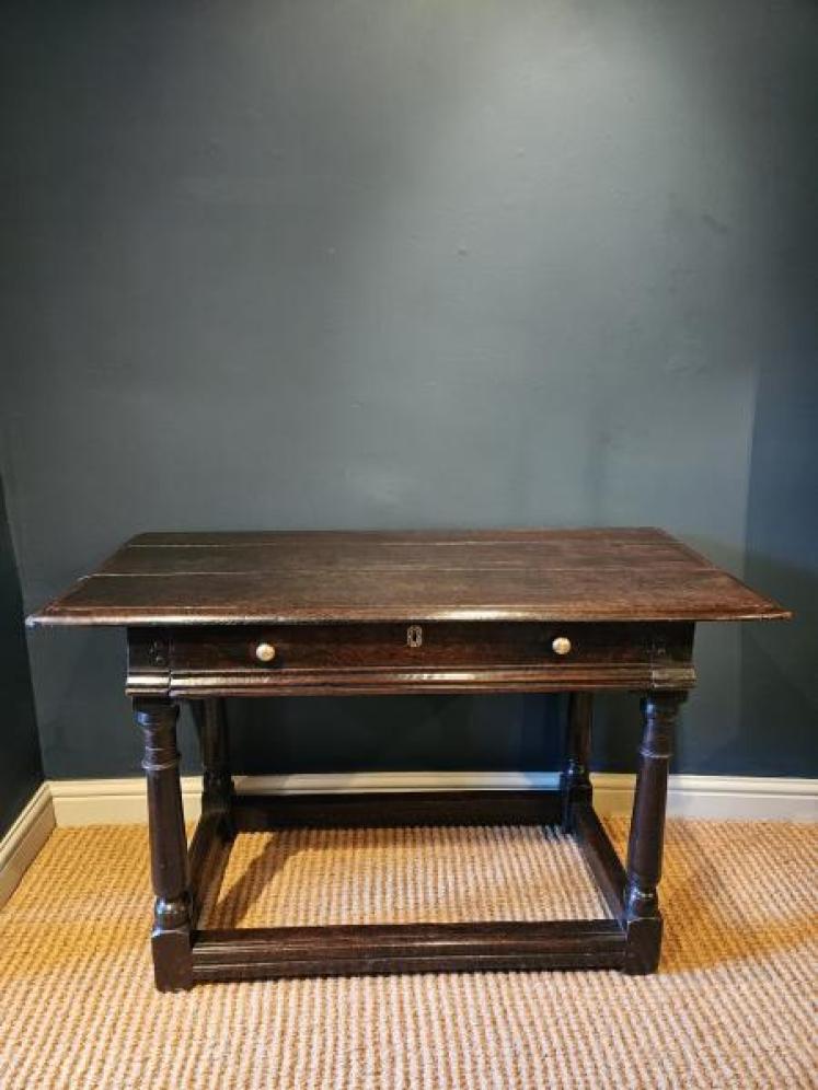 James II Oak Side Table - Image 1