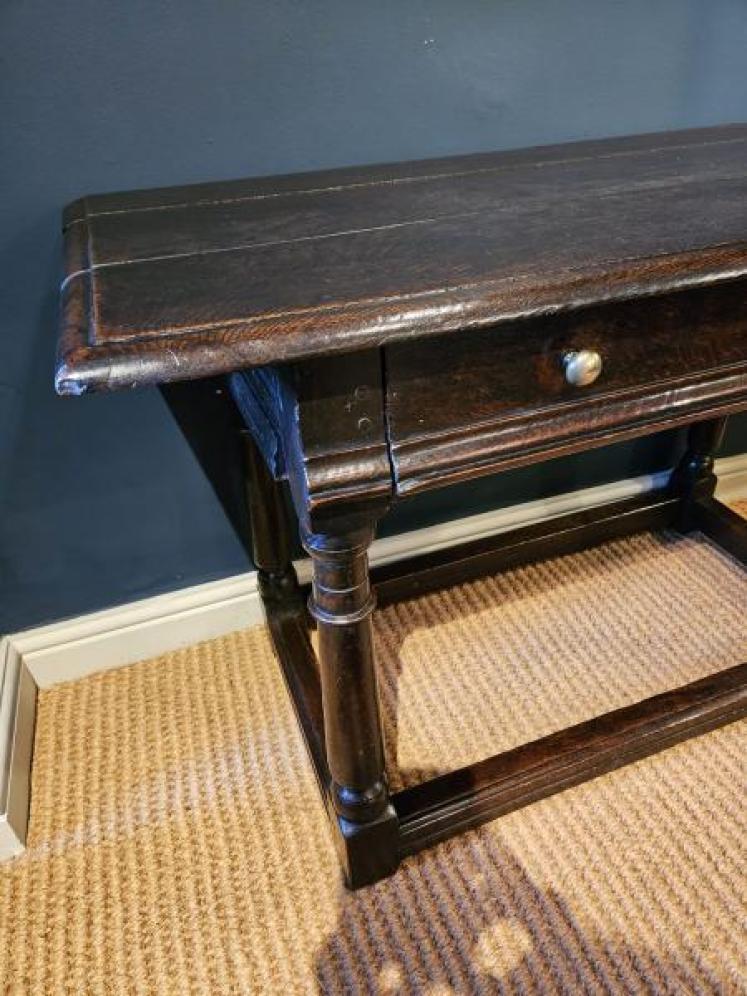 James II Oak Side Table - Image 5