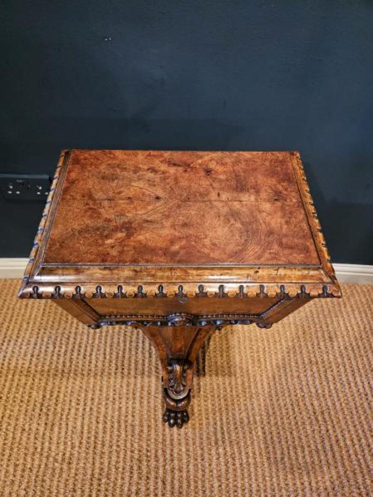 William IV Walnut Teapoy  - Image 7