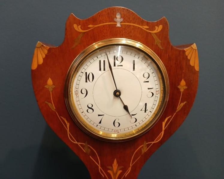 Edwardian Art Nouveau Fruitwood Inlaid Mantel Clock - Image 2