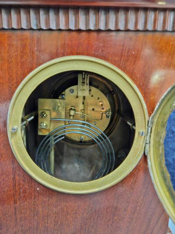 Victorian Brass Inlaid Mahogany Mantel Clock - Image 6