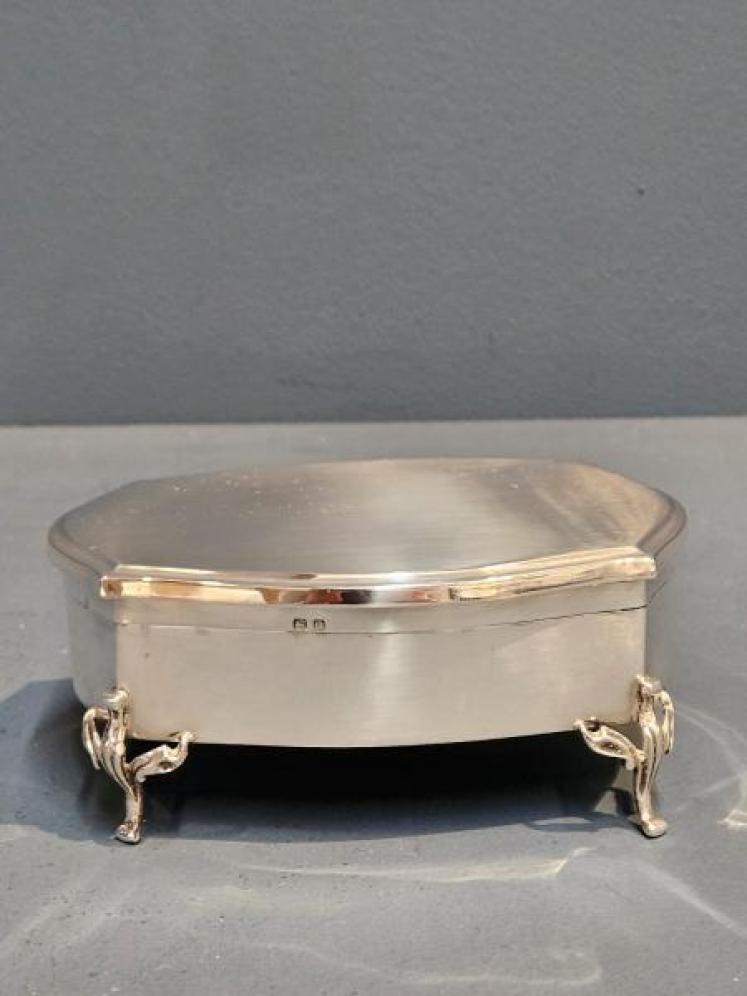 George V Silver Jewellery Box - Image 1