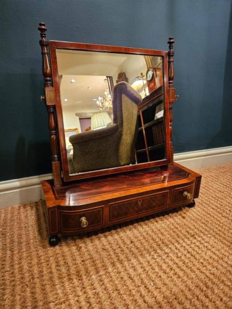 Early Victorian Mahogany Toilet Mirror  - Image 1