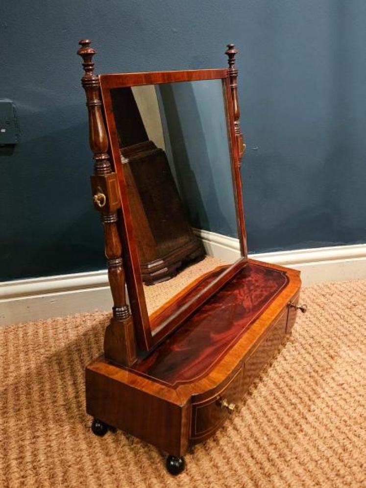 Early Victorian Mahogany Toilet Mirror  - Image 2