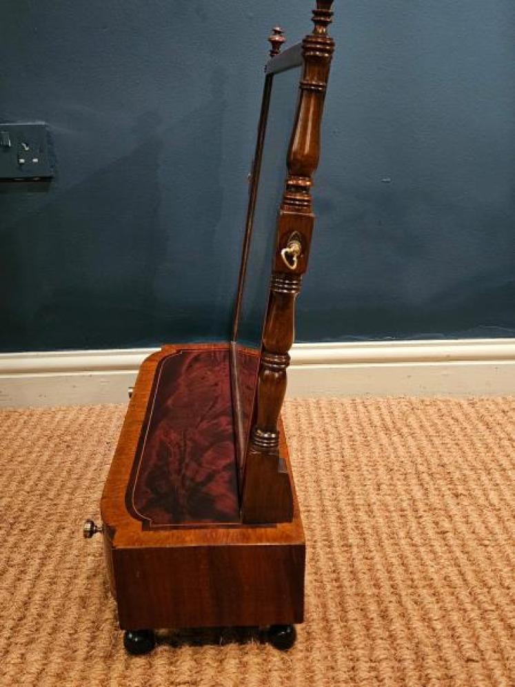 Early Victorian Mahogany Toilet Mirror  - Image 5