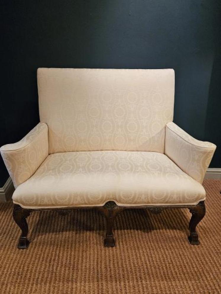 Fine Quality Small George III Style 2 Seater Sofa - Image 2