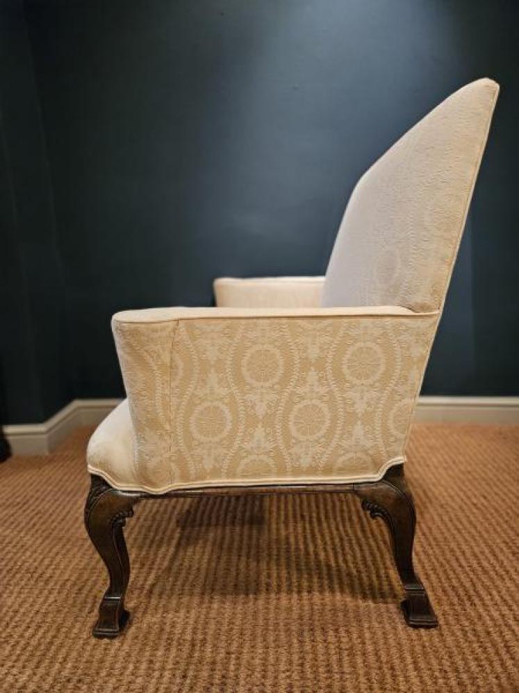 Fine Quality Small George III Style 2 Seater Sofa - Image 5