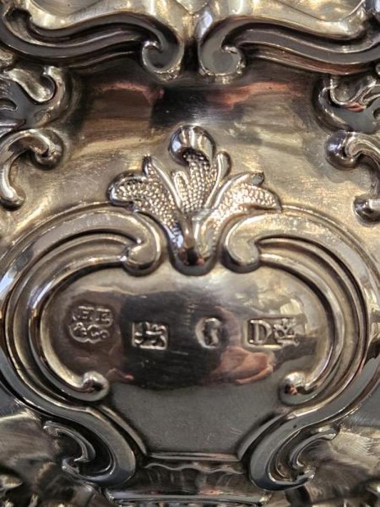 Large Early Victorian Silver Tea Caddy - Image 6