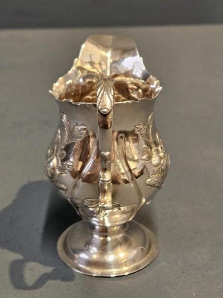 George III Silver Cream Jug - Image 2