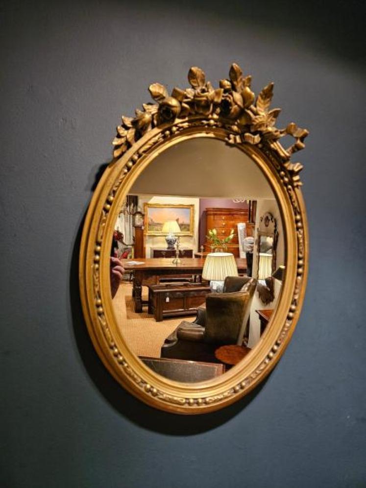 Victorian Rose Crest Gilt Mirror - Image 4