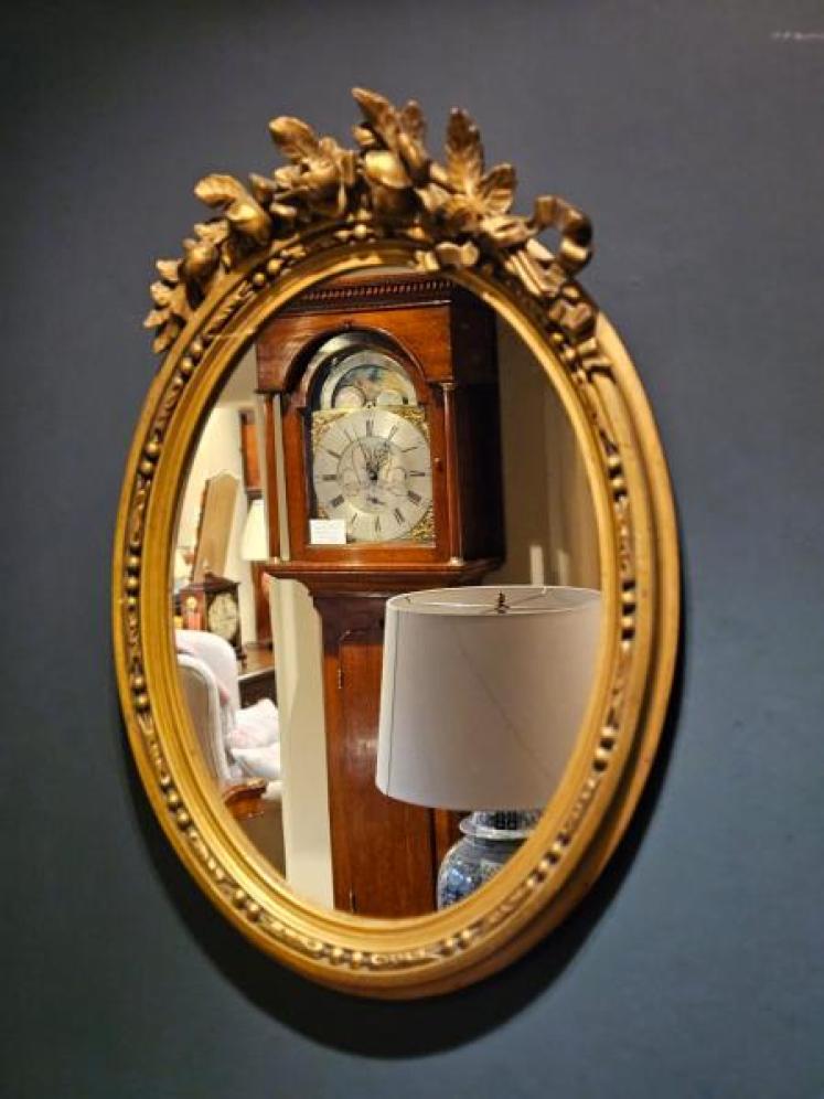 Victorian Rose Crest Gilt Mirror - Image 5