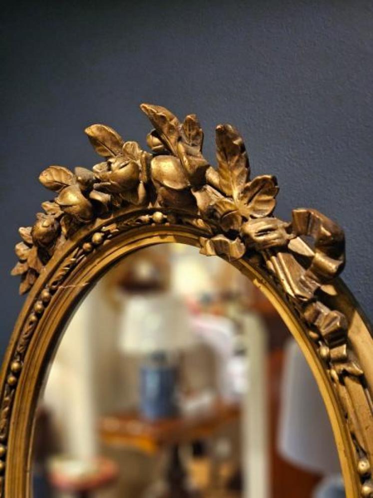 Victorian Rose Crest Gilt Mirror - Image 6