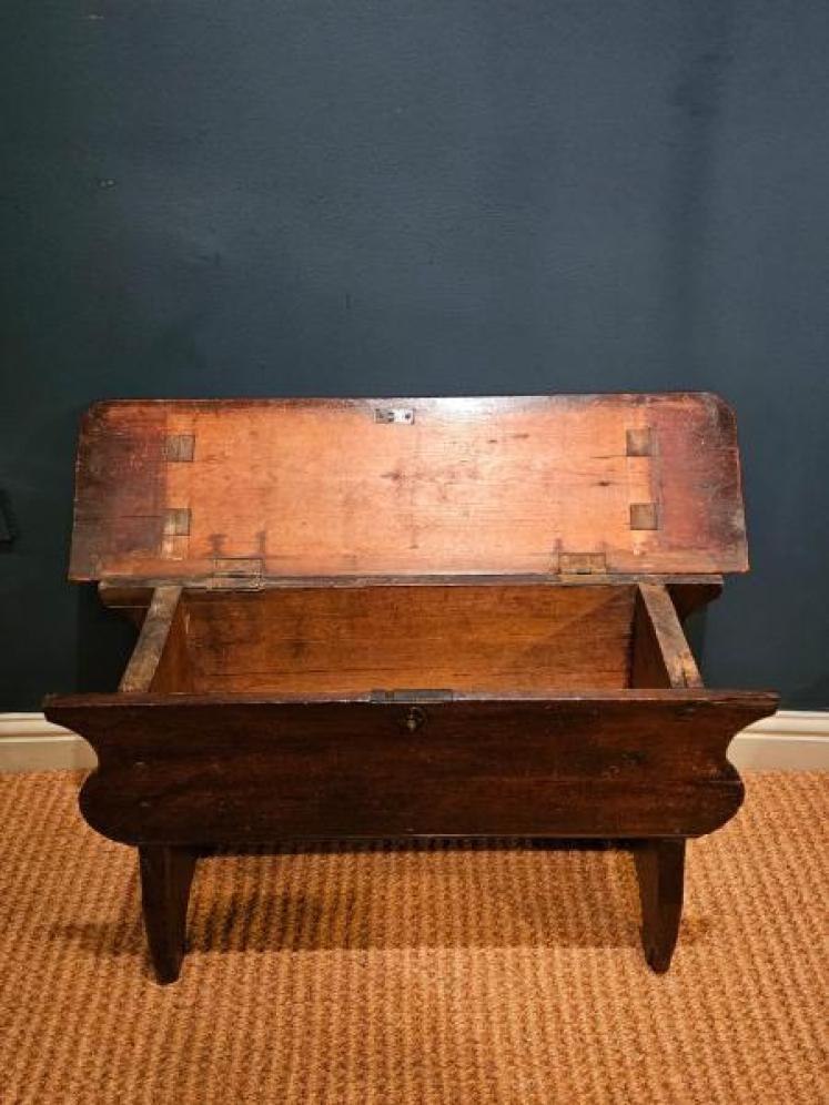 George III Pine and Elm Six Plank Coffer - Image 4