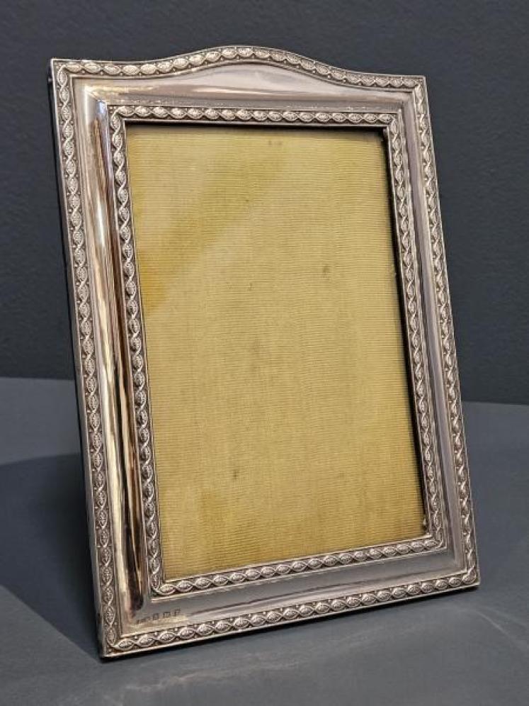 George V Silver Photo Frame - Image 3