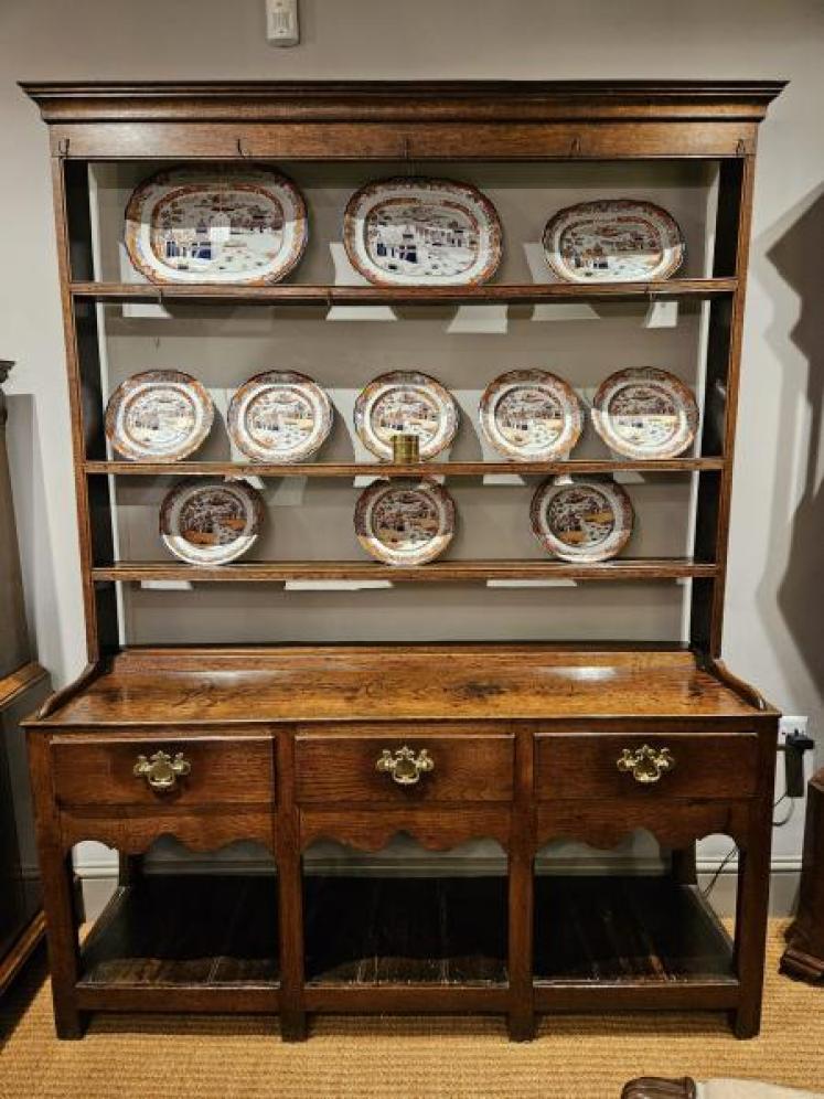 George III Oak Open Pot Board Dresser and Rack - Image 1