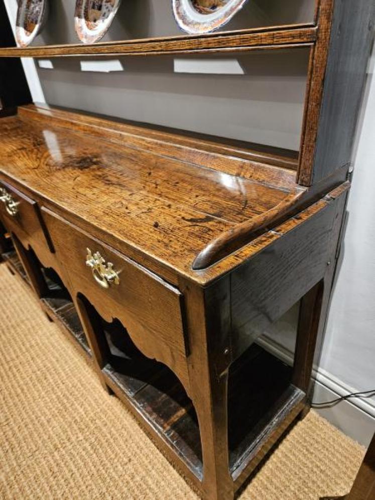 George III Oak Open Pot Board Dresser and Rack - Image 6