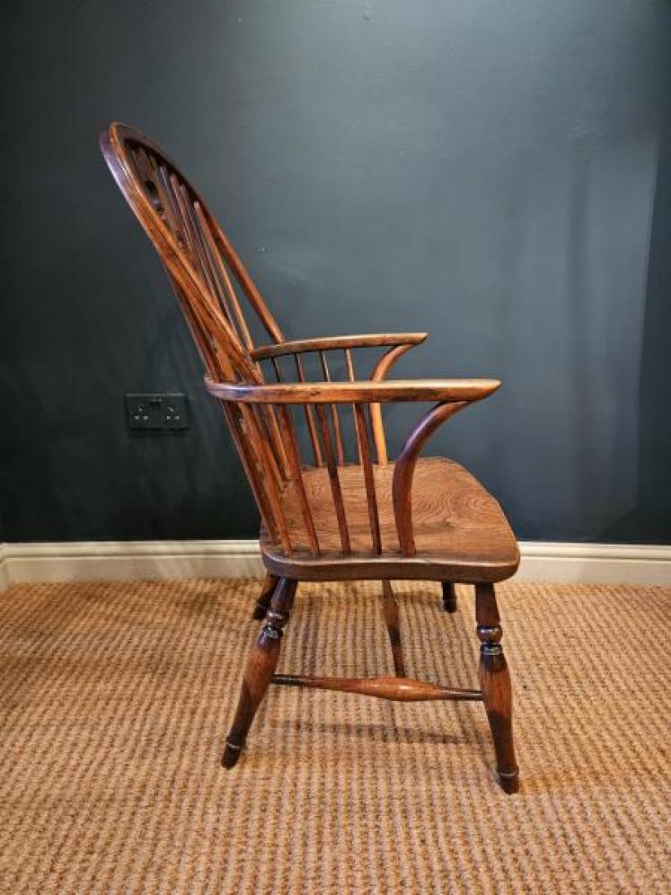 Georgian Yew Wood Windsor Chair - Image 2