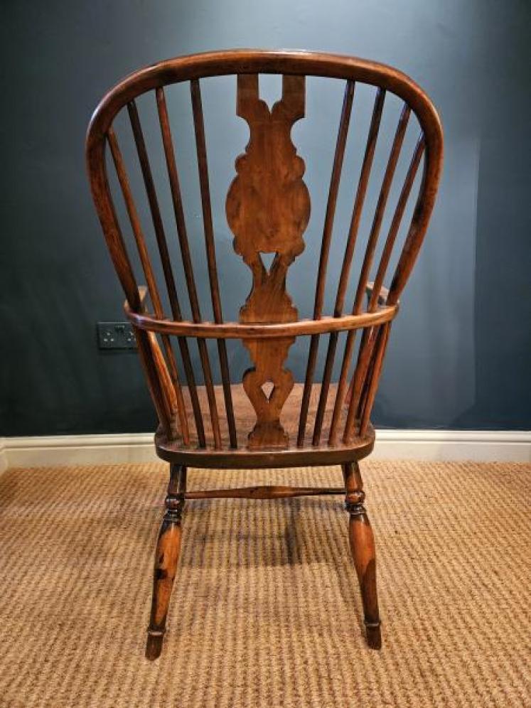 Georgian Yew Wood Windsor Chair - Image 3