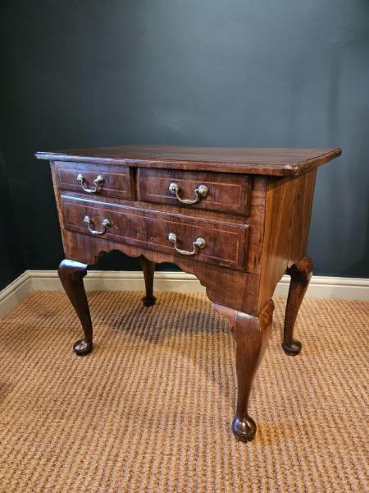 George I Walnut Lowboy - Image 1