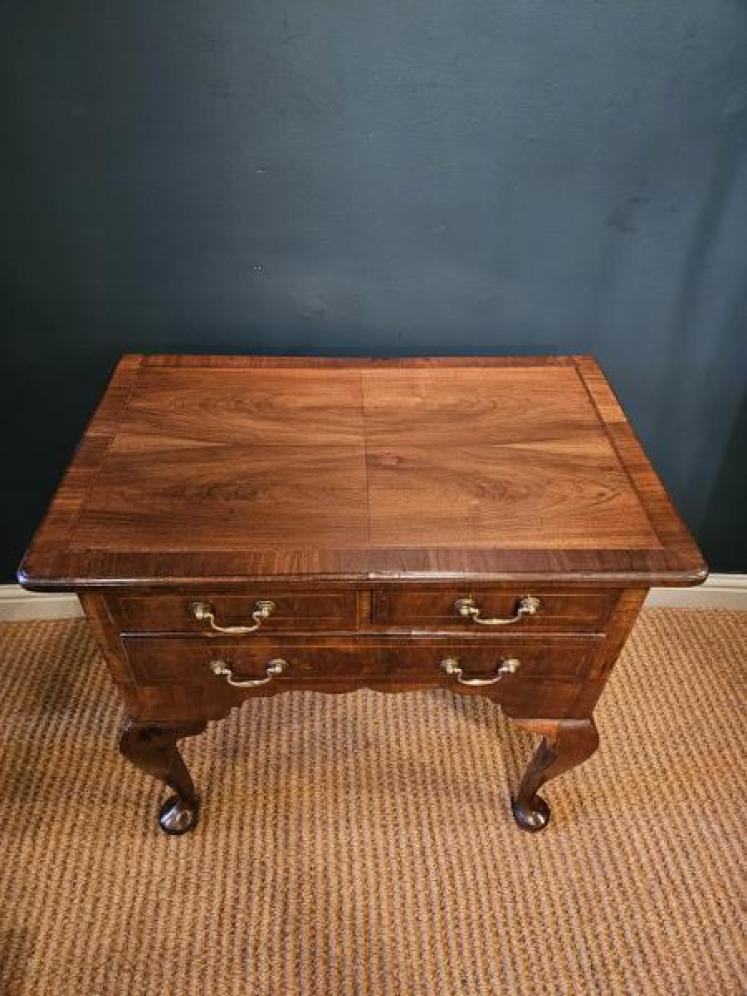 George I Walnut Lowboy - Image 3