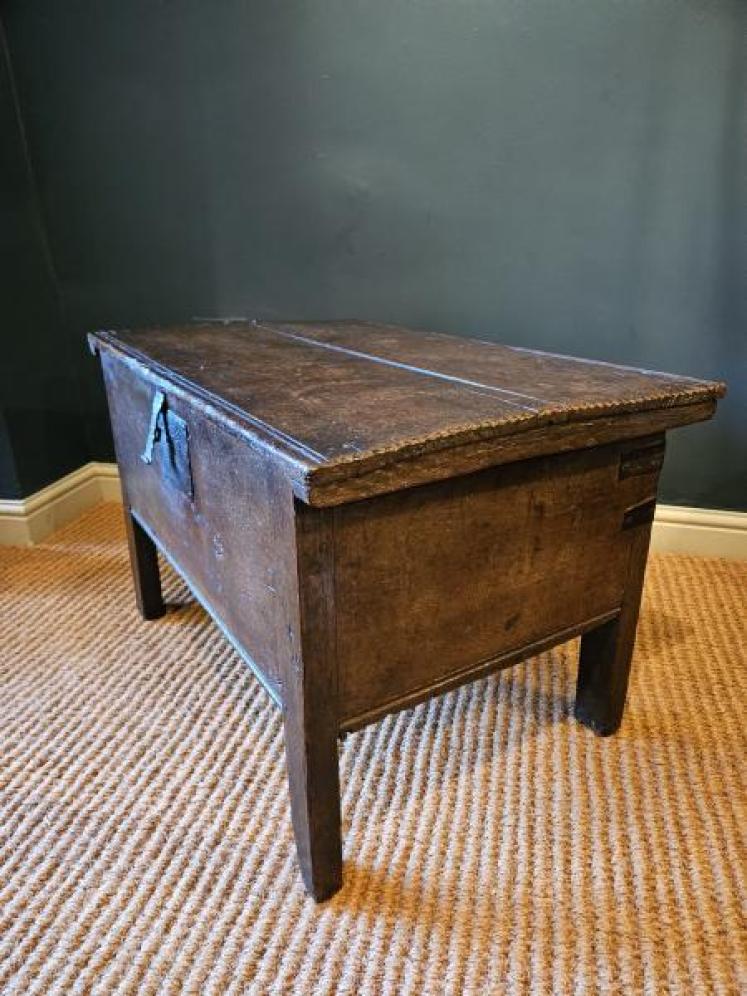 Unusual Proportioned James II Oak Coffer - Image 7