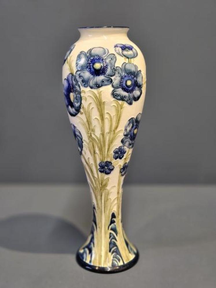 Macintyre Moorcroft Poppies Vase - Image 1