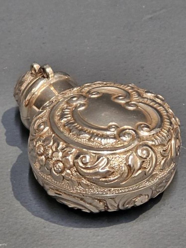 Victorian Chester Scent Bottle Case - Image 6