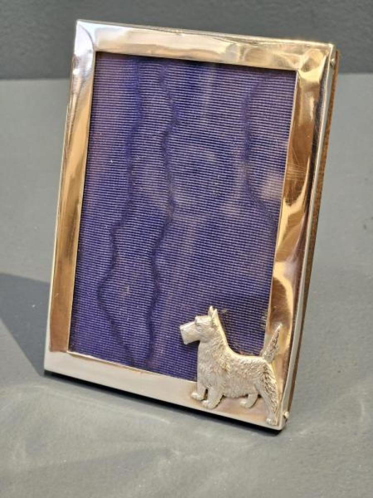 George V Silver Scottie Dog Motif Photo Frame - Image 4