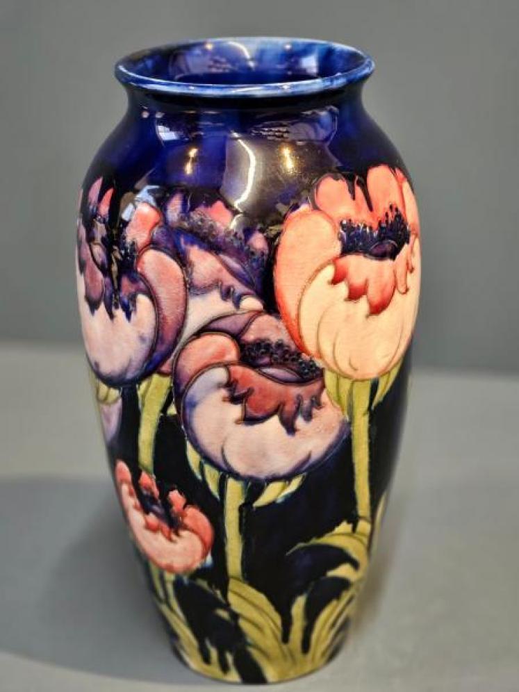 Large Moorcroft Big Poppy Vase  - Image 1