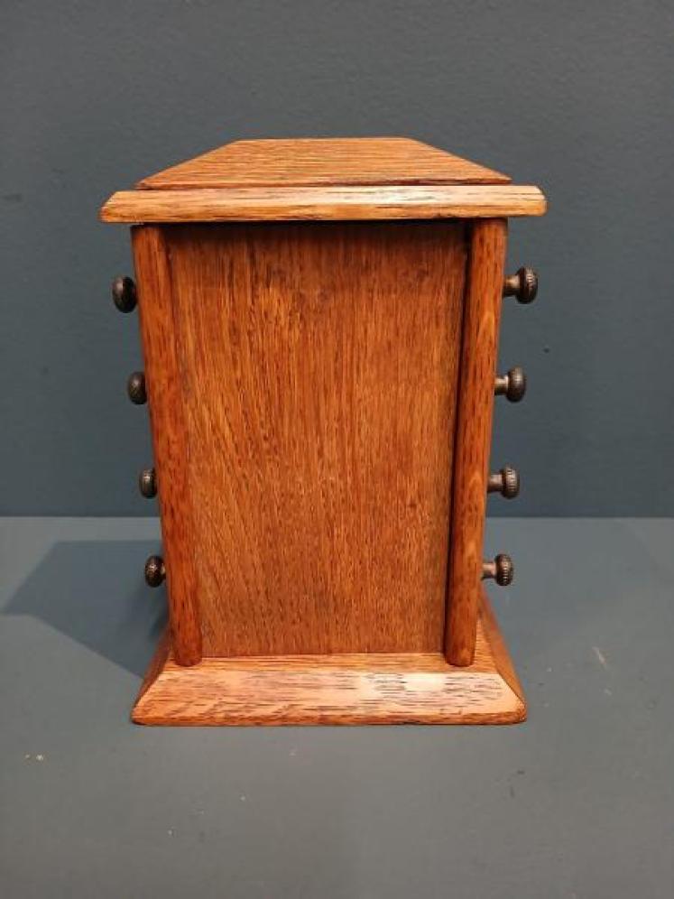 Edwardian Perpetual Golden Oak Desk Calendar - Image 4