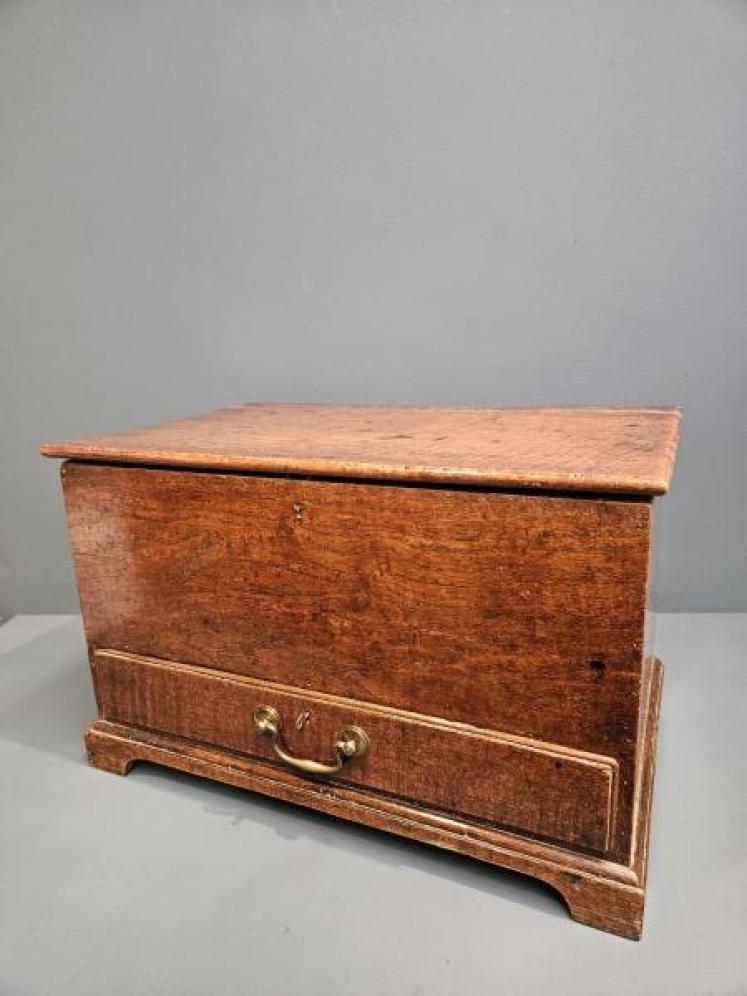 George II Single Drawer Coffer Bach - Image 2