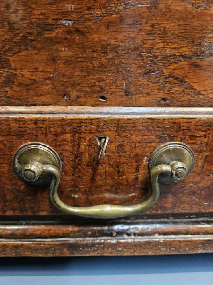 George II Single Drawer Coffer Bach - Image 5