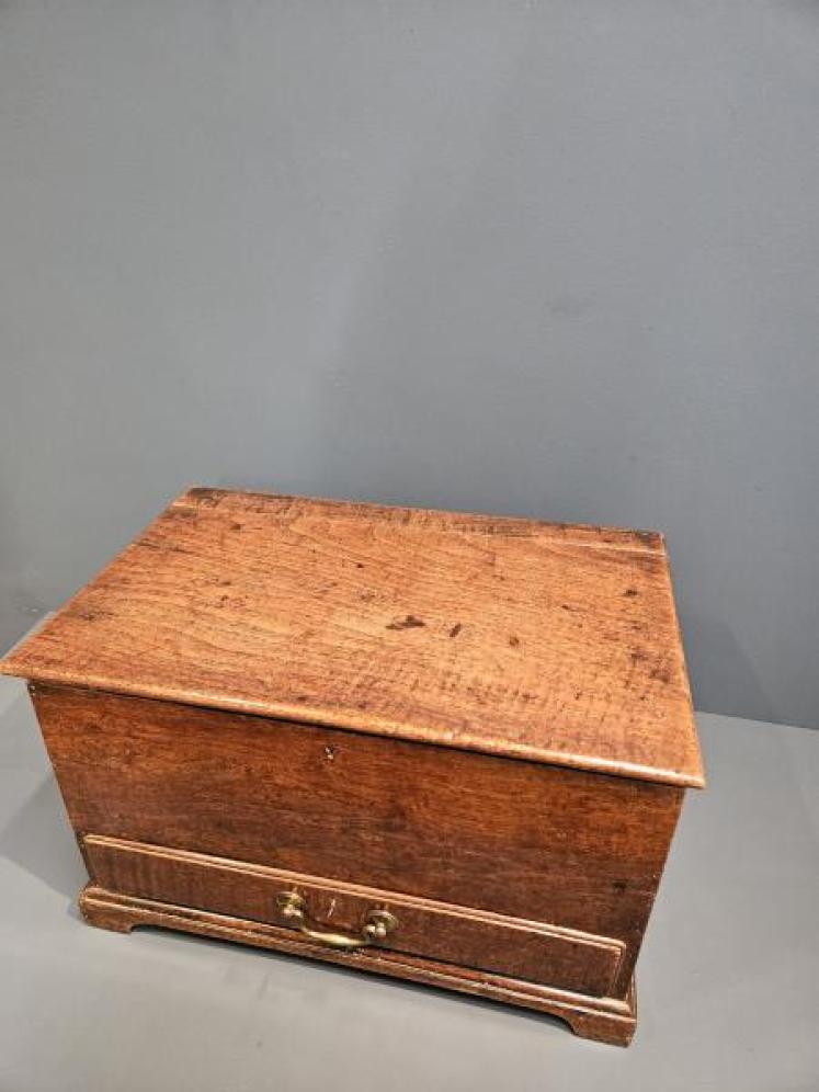 George II Single Drawer Coffer Bach - Image 6