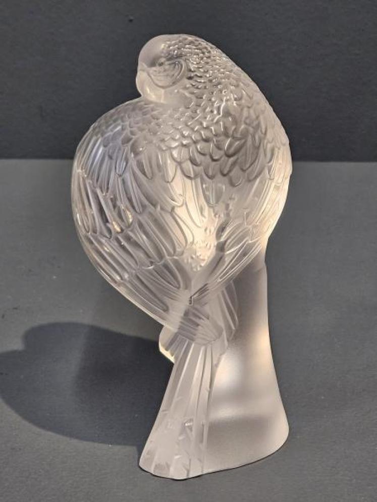 Lalique Opalescent Parakeet - Image 5