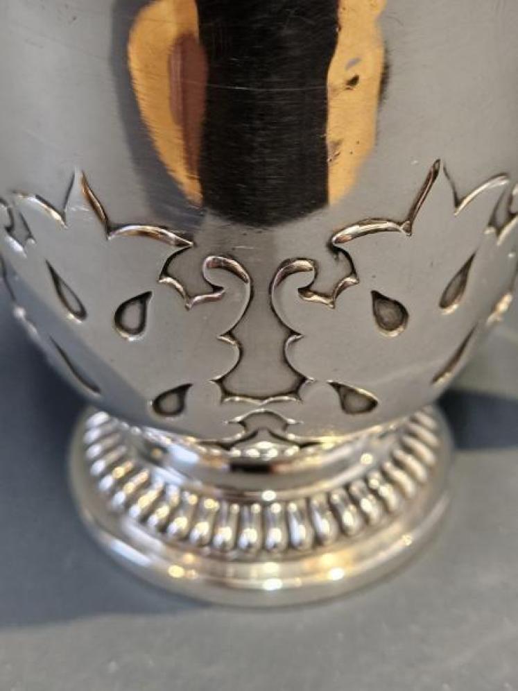 Edwardian Card Cut 6.5 Troy Oz Silver Mug - Image 6