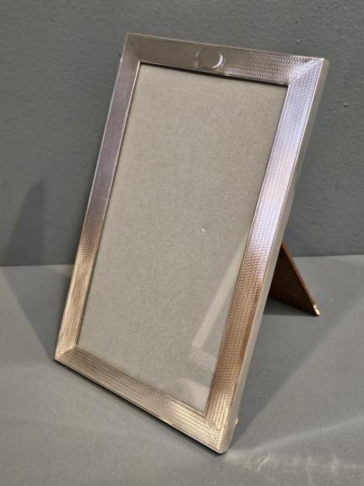 George V Engine Turned Silver Photo Frame - Image 6
