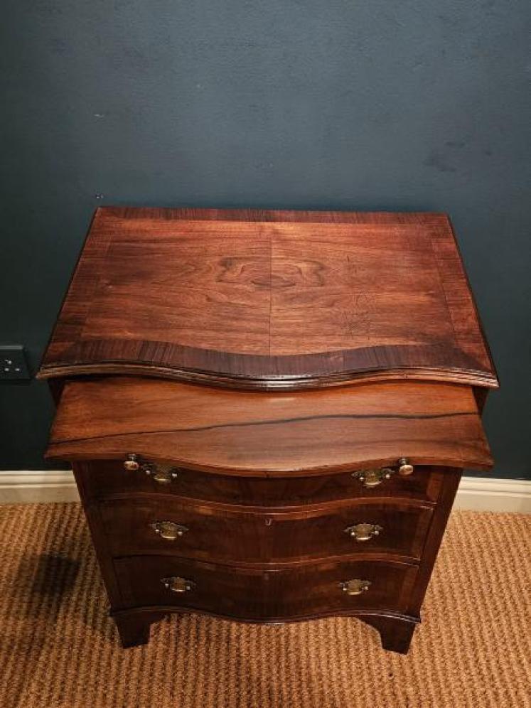 Edwardian Walnut Serpentine Chest of Drawers - Image 6