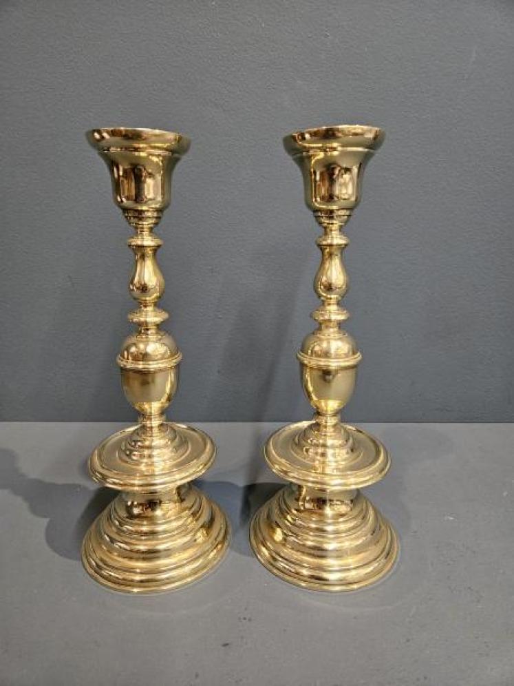 Victorian circular base Brass Candlesticks - Image 1