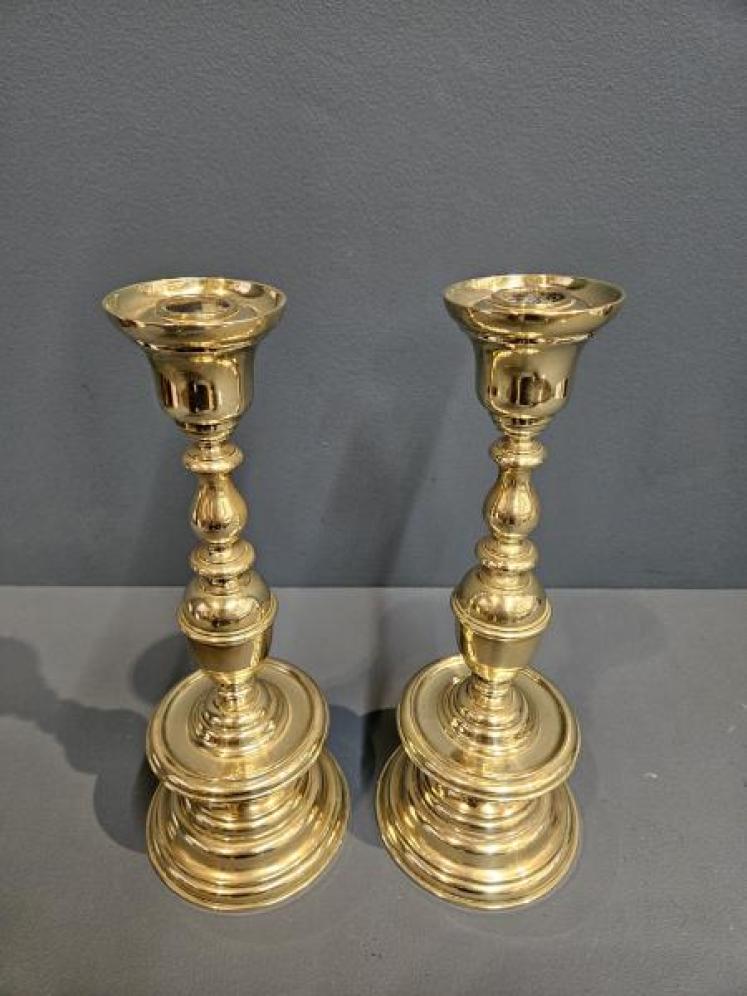 Victorian circular base Brass Candlesticks - Image 5