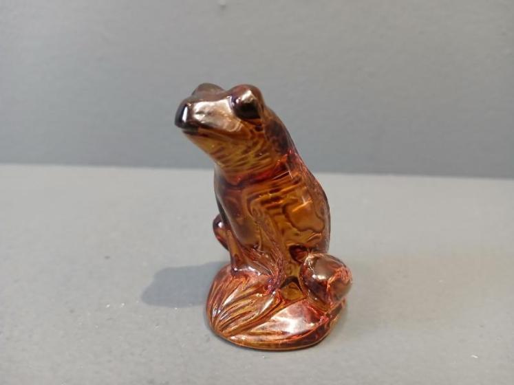 Lalique Amber Sitting Frog - Image 1