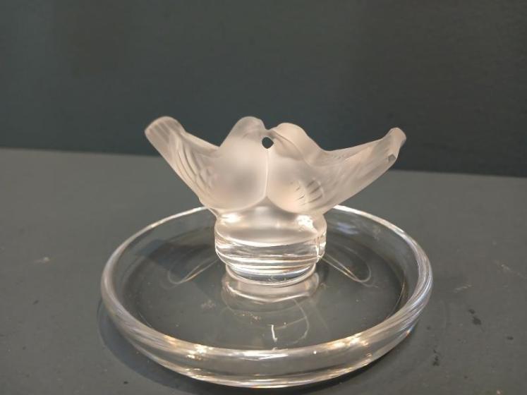 Lalique Kissing Doves Ring Tray - Image 6